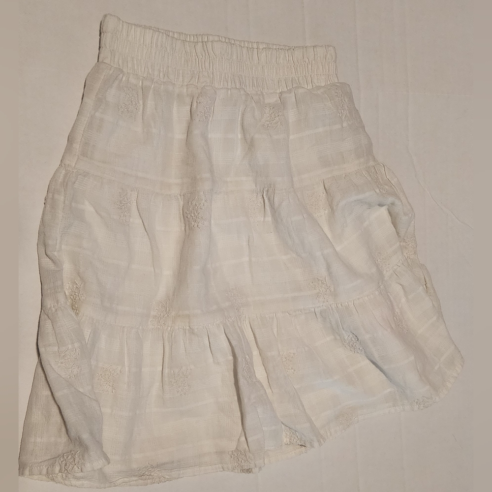 Cat & Jack Size 4/5 white skirt